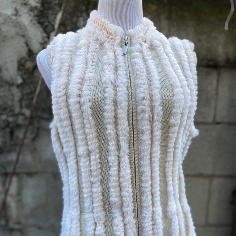 Vintage Rabbit fur vest - Picture 2 of 14